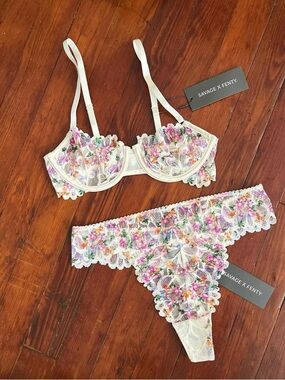Savage X Fenty White Floral Embroidered Lace Bra & Thong Set